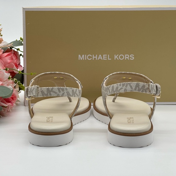 Michael Kors Vanilla Thong Sandals NIB - Picture 12 of 13
